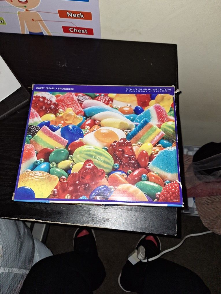 1000 pc puzzle: sweet treats