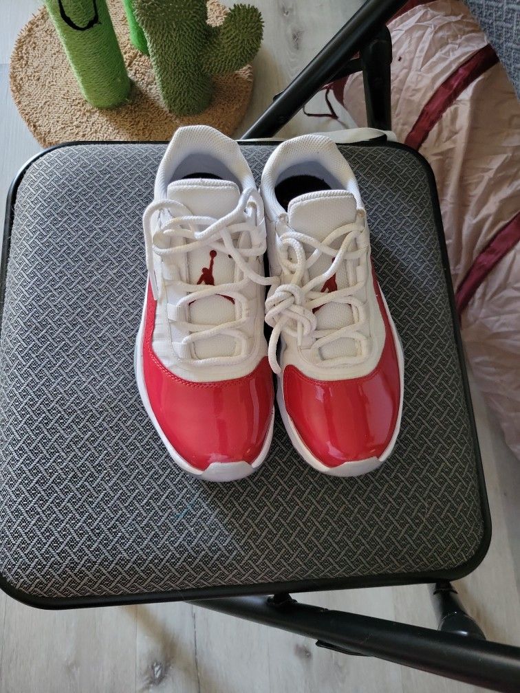 Jordans 4.5 Y