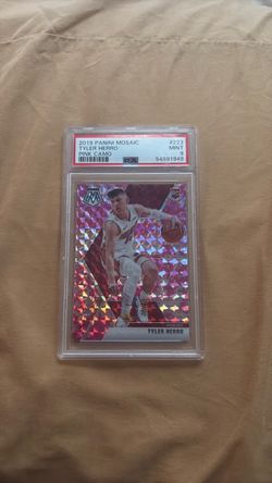 Tyler Herro 2019 panini mosaic pink camo