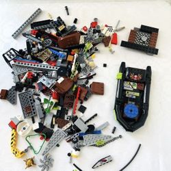 Legos Race Boat Playset