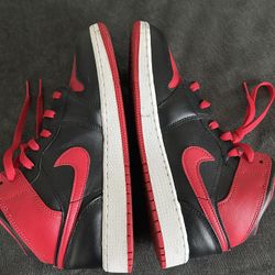 Air Jordan 1 Red Black 