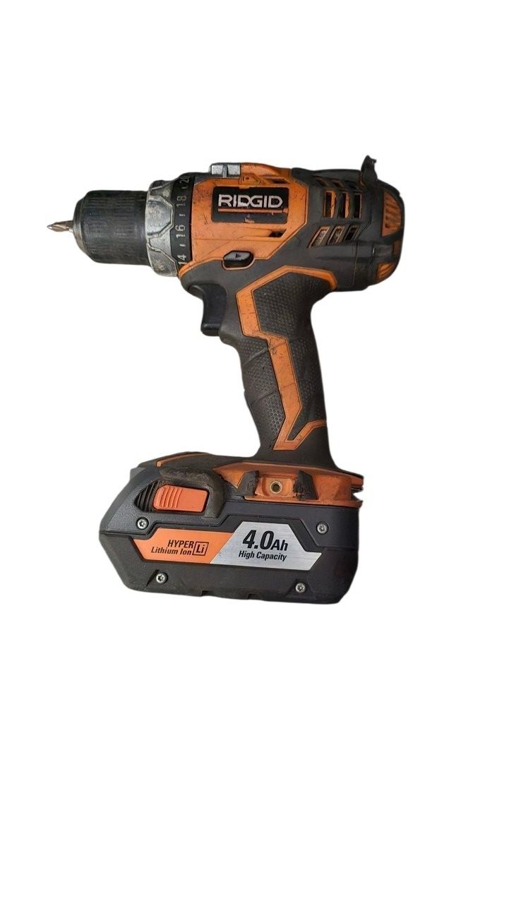 Ridgid 18V Drill/Driver Kit – 4×4.0 Ah Hyper Lithium Batteries + Standard Charger