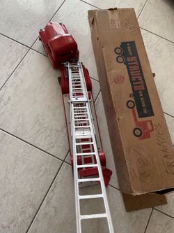 Antique Structo Hook & Ladder Toy Firetruck #260 