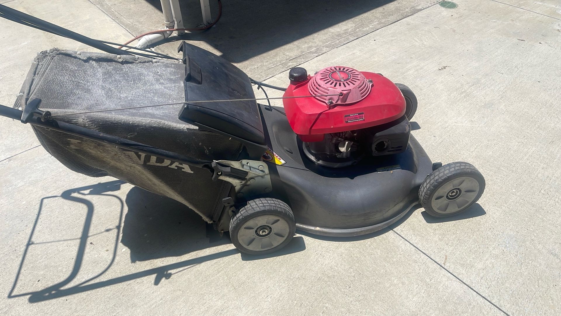 Honda Lawn Mower And Excellent Conditions Smart Drive Please No