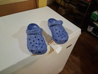 Crocs classic geometric men's 6 women's 8 elementa blue Brand New