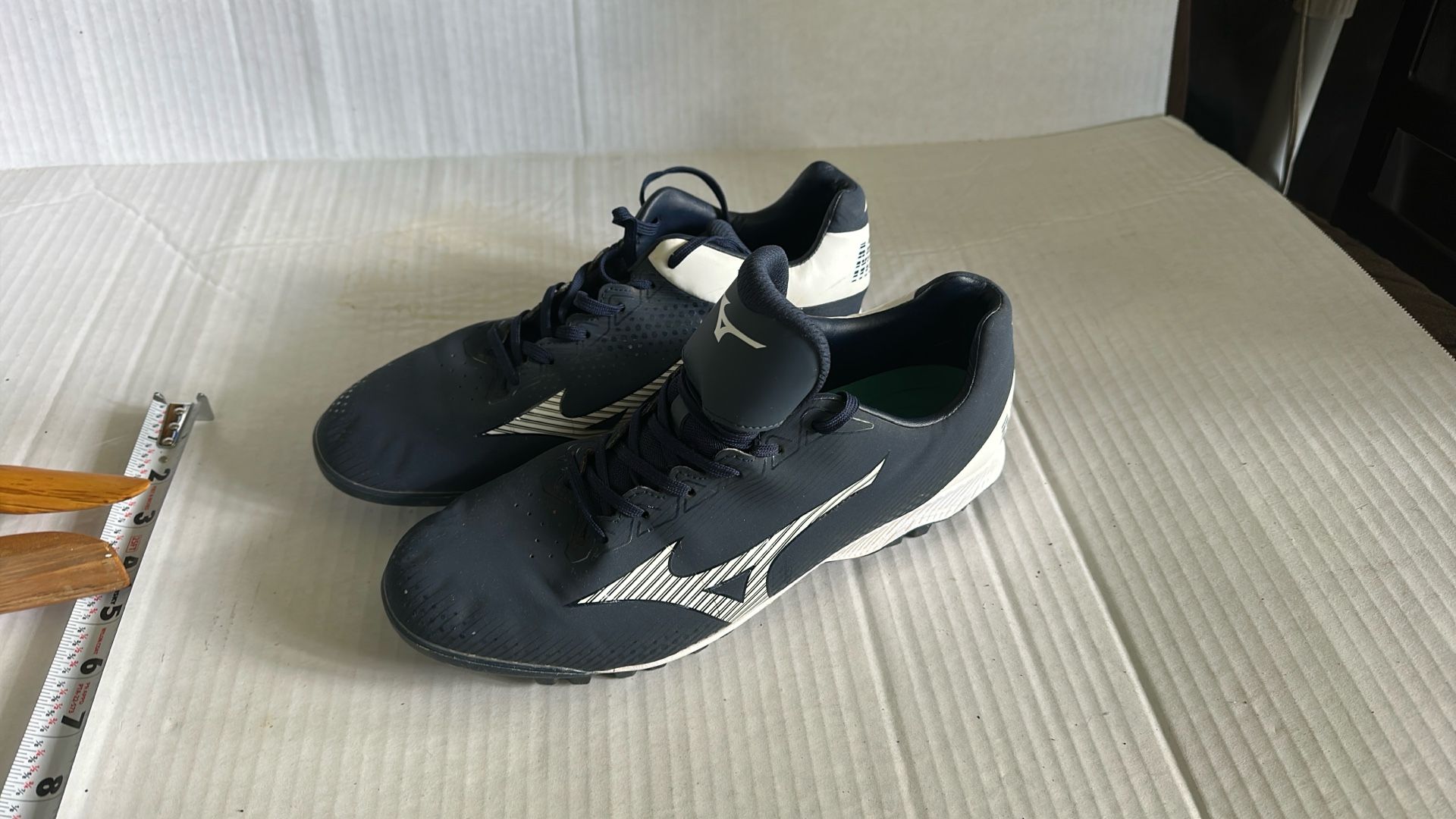 Mizuno Men’s Size 10 Cleats