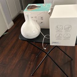 Essential oil room diffuser