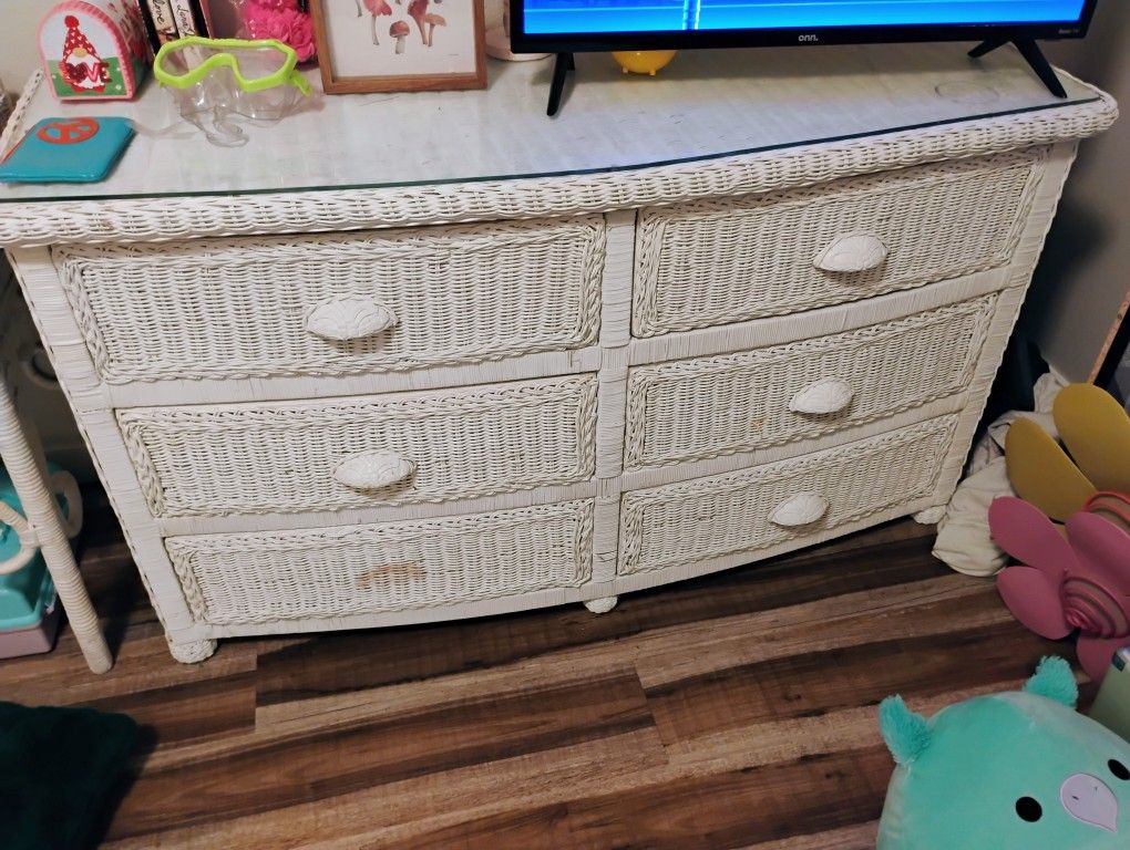 Wicker Bedroom Furniture