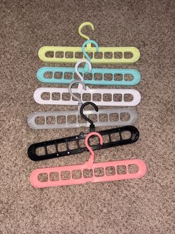 Set of 6 Space-Saving Magic Hangers – Cascading Closet Organizers