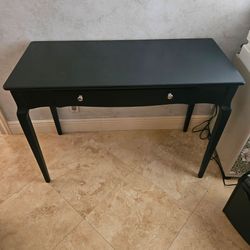 Desk / Entry table