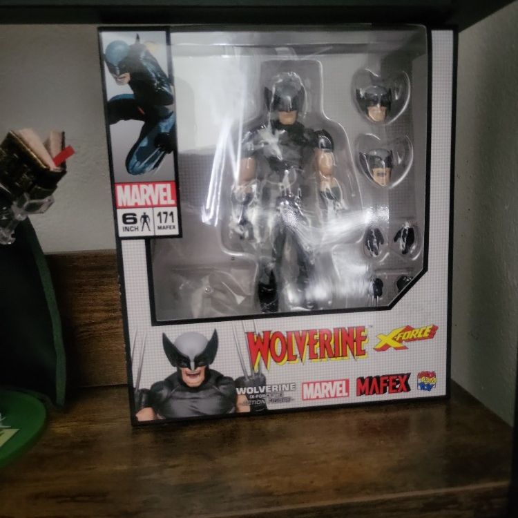 Mafex Wolverine X Force