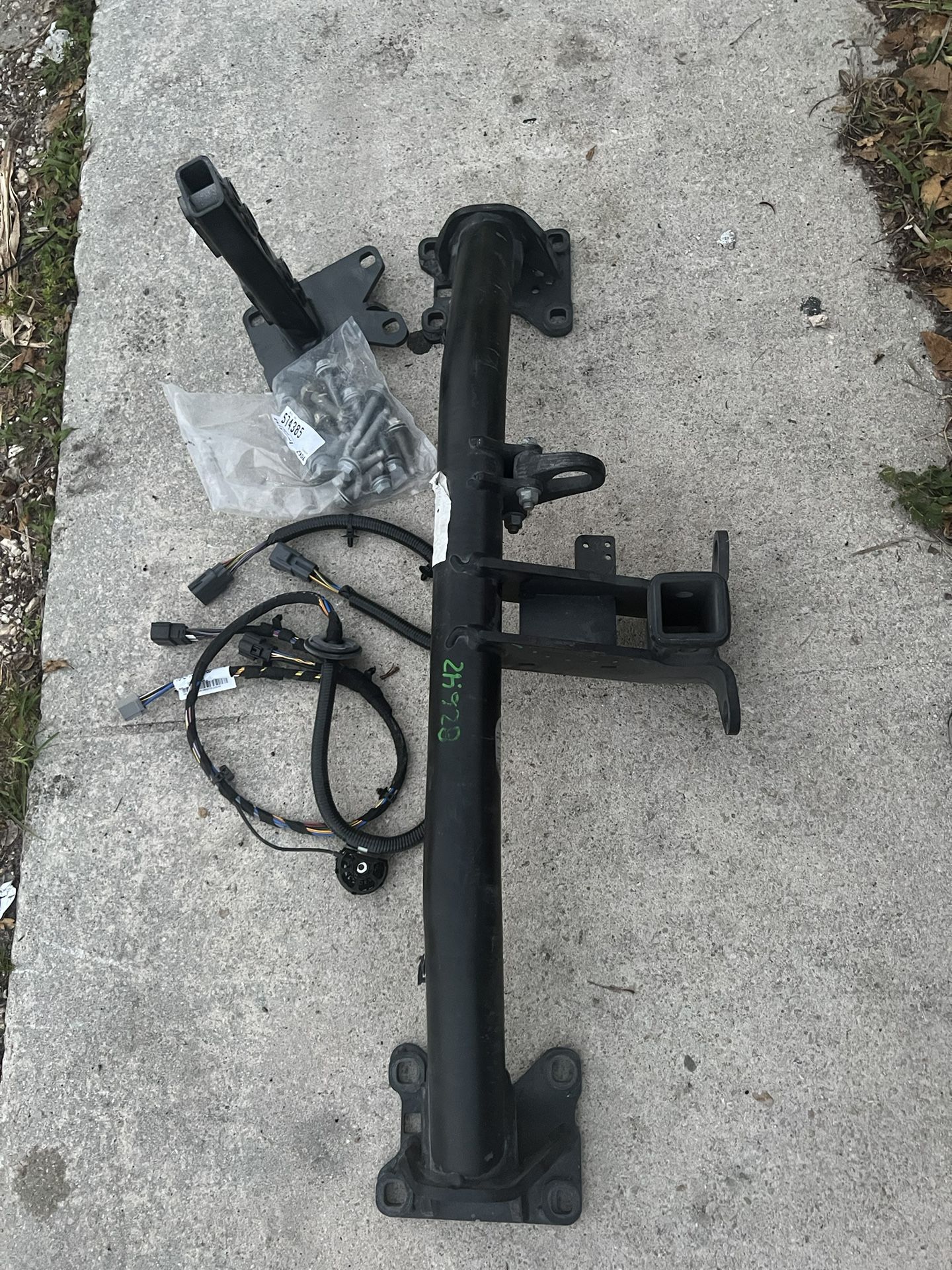 Rear Trailer Tow Hitch Bar