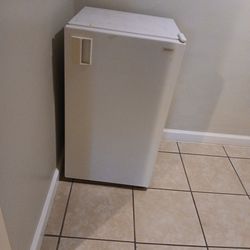 Small Sanyo Refrigerator