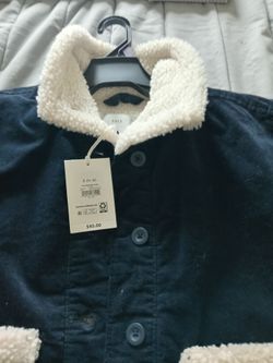 New comfy coat size S. 4-6
