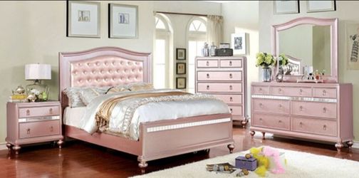 Brand New Pink Queen Bedroom Set (Available in Twin or Full Size)