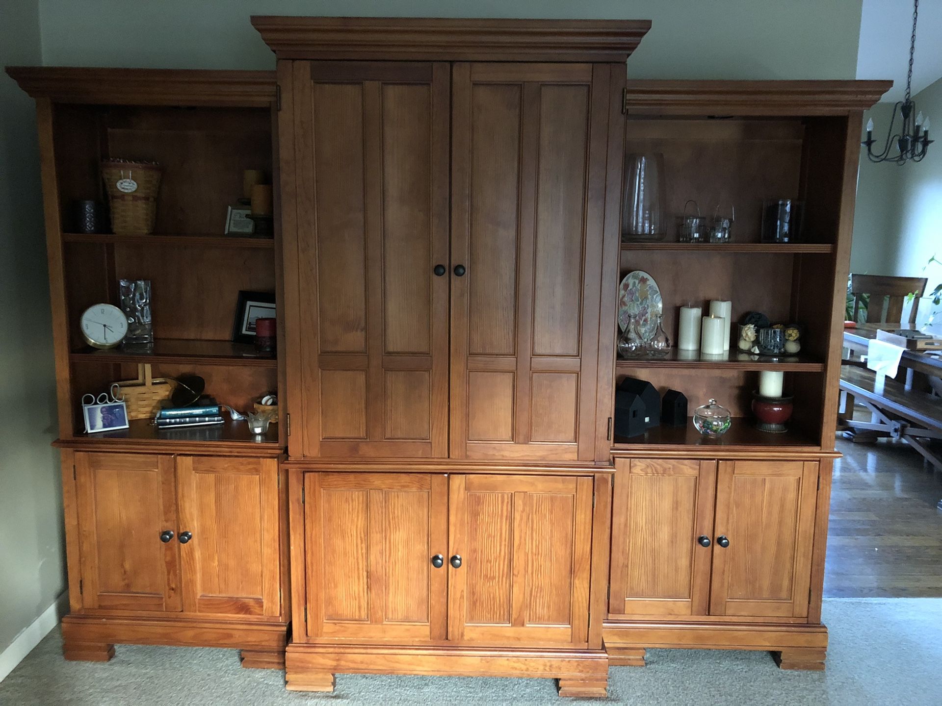 Hamilton Heritage 3 piece Entertainment Center