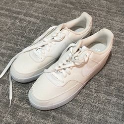 Men’s Nike Shoes 11.5