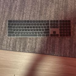 Apple Keyboard 