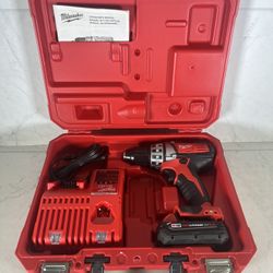 Milwaukee M18 Compact Driver Drill Kit