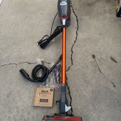 Shark Rocket Pro Corded Vacuum Cleaner - Odor Neutralizer Technology, XL Dust Cup, Swivel Steering