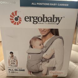 Ergo Baby Carrier