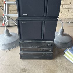 Stereo, CD Player/ Speakers 
