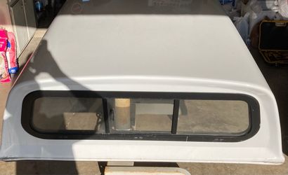 01-04 Toyota Tacoma Doublecab ARE camper shell