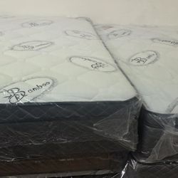 Queen pillow top mattress