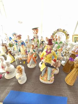 Vintage Aristocrat Figurines Lot