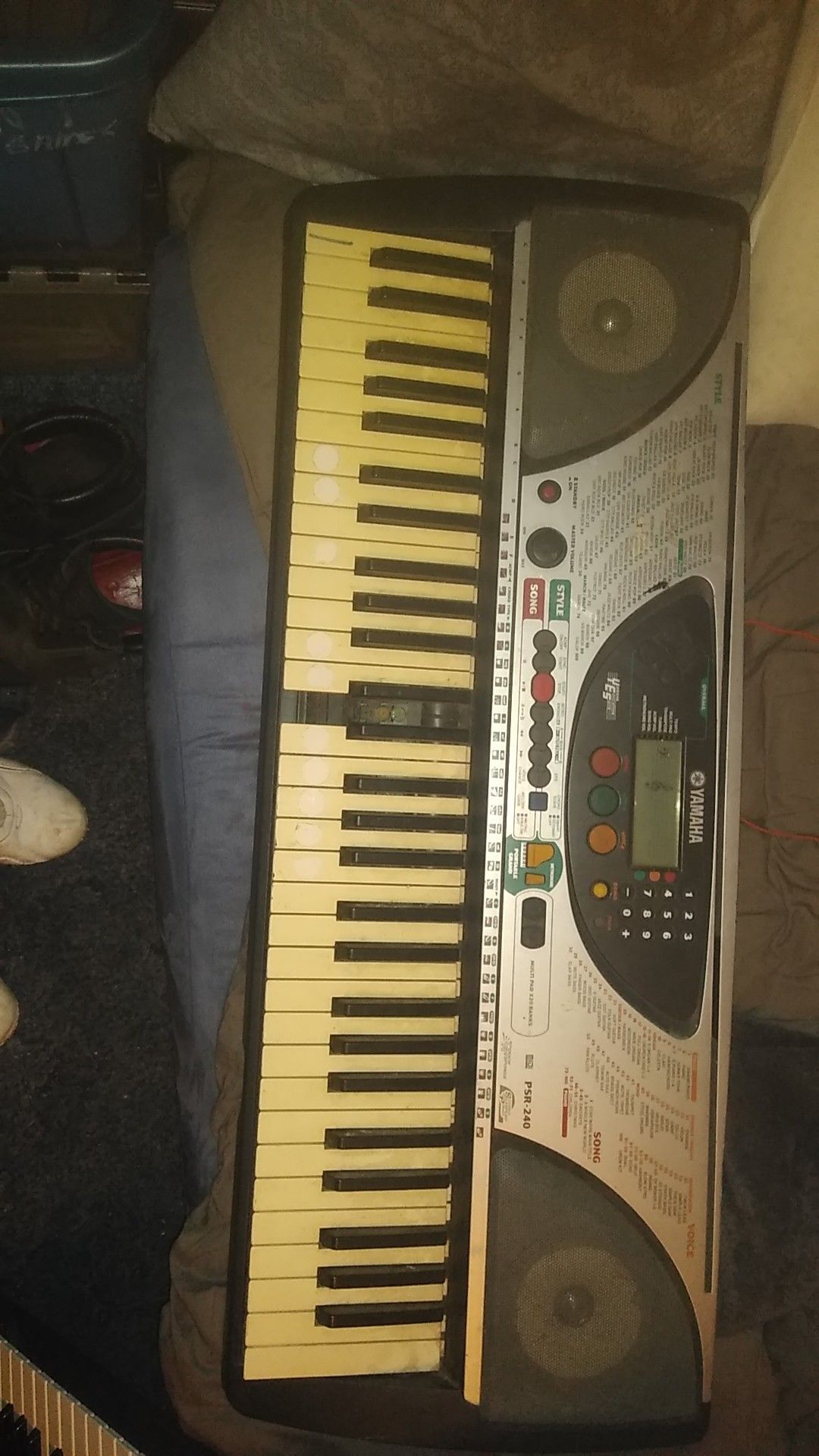 Yamaha portable keyboard model number PSR - 240