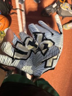 College gloves