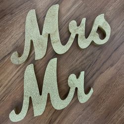 Mr & Mrs Sign