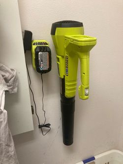 Ryobi 18v blower with battery and charger
