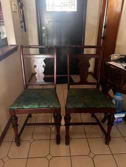 Antique set of 2 chairs