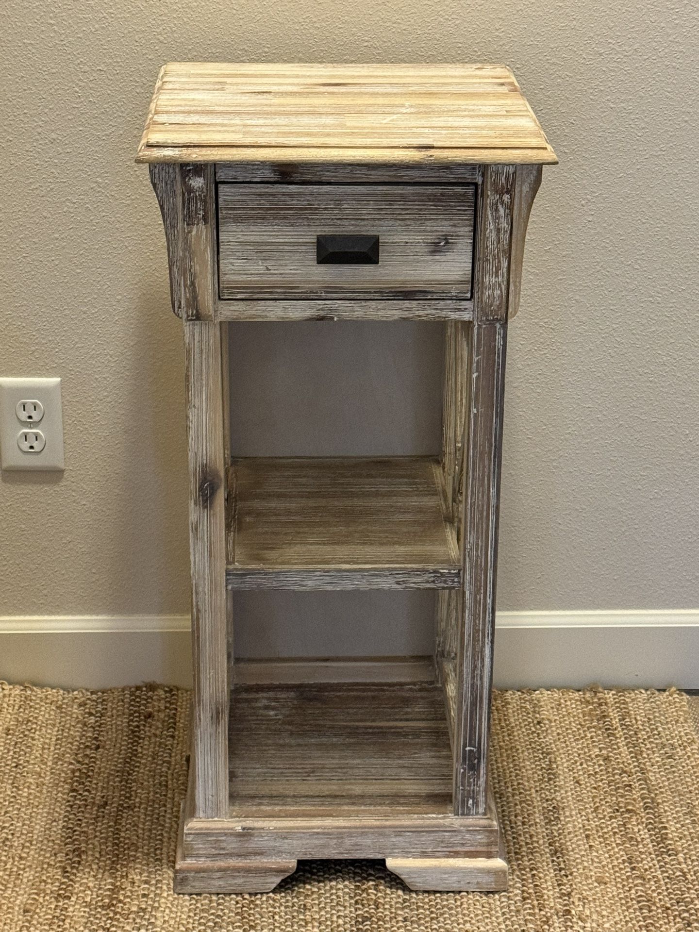 Accent Table