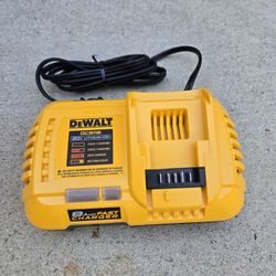 Dewalt 20v Fast Charger Brand New