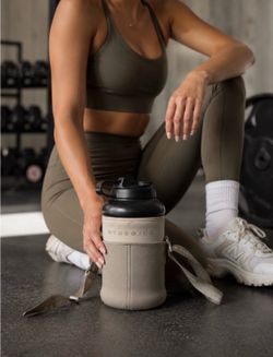 Hydrojug black tan khaki sport water bottle fitness