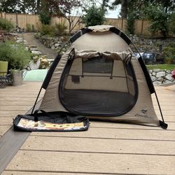 Eddie Bauer Portable Pet Tent - Black and Beige