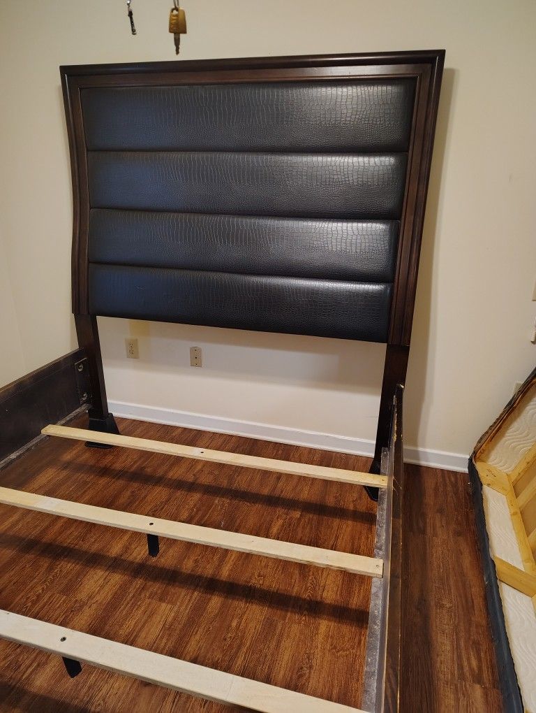 Double Bed Frame 