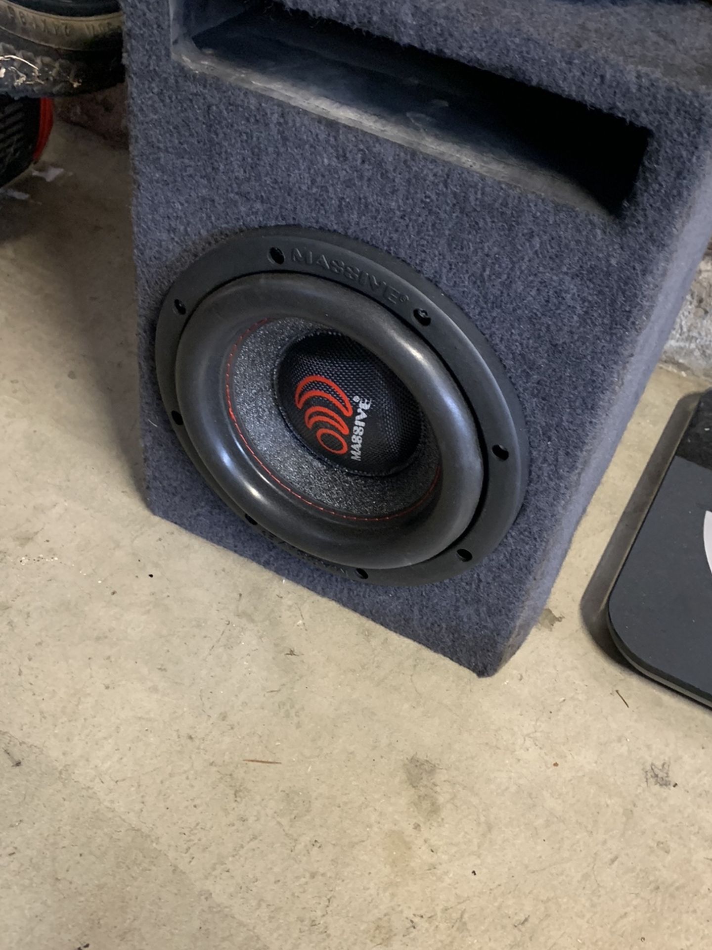 Massive 8’ HIPPO Speaker