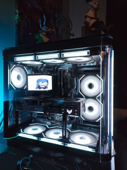 PC Case + Lian Li Fans+ Lian Li Aio + X870E Mobo