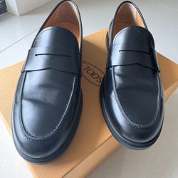 TODs Men’s Loafers Size 9 Black