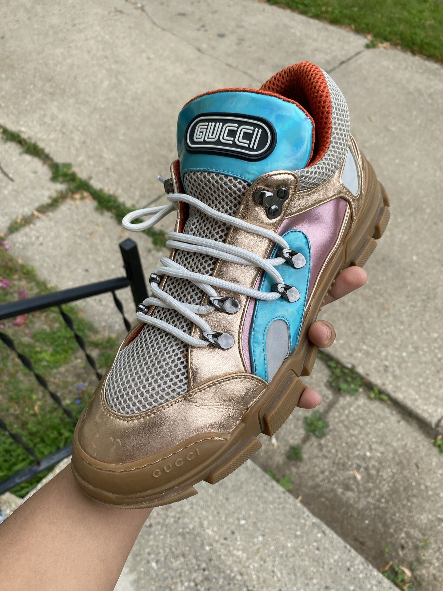 Gucci Flashtrek Crystal 