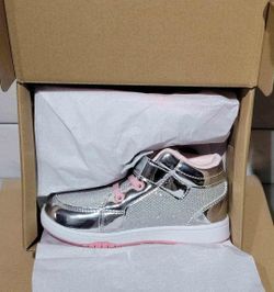 Silver With Pink Toddler Glitter Bowknot & Velcro Strap Flashing Sneakers $12 each (Available In Size 10)