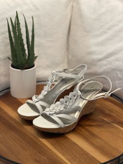 Bandolino , White Sandals, size 7