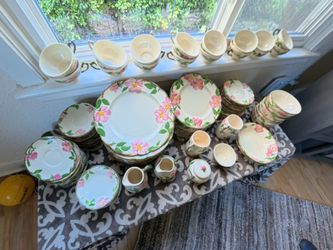 Franciscan Desert Rose Vintage Floral 109 Piece Dinnerware Set