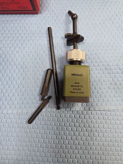 MITUTOYO MINI MAGNET BASE INDICATOR HOLDER