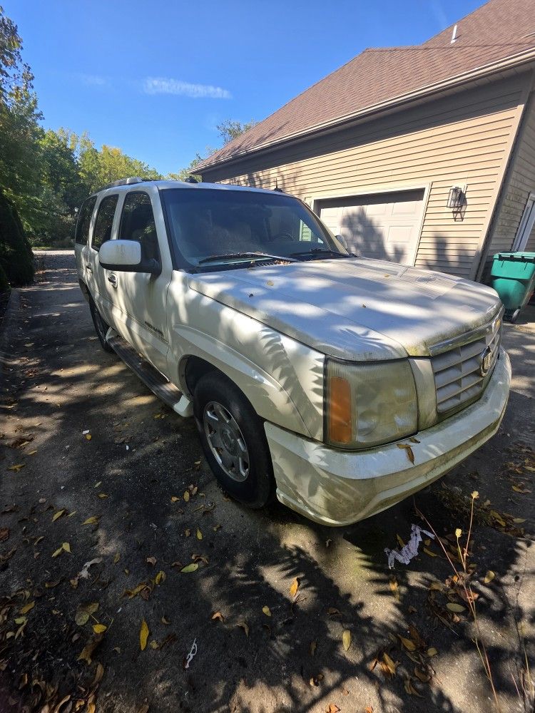 2003 Cadillac Escalade
