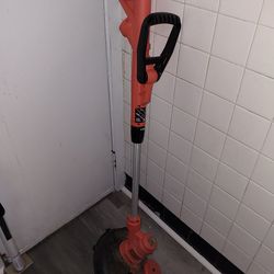Black & Decker Weed Trimmer