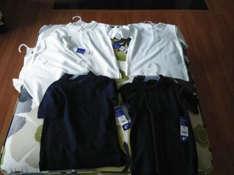 5 George Uniform short sleeve shirts. Size XS 4-5.